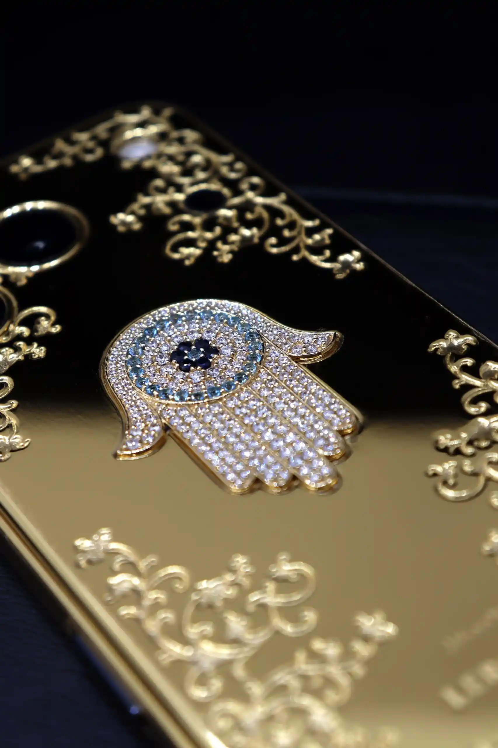 GoldPrivé 18K Solid Gold iPhone 18 Pro Max