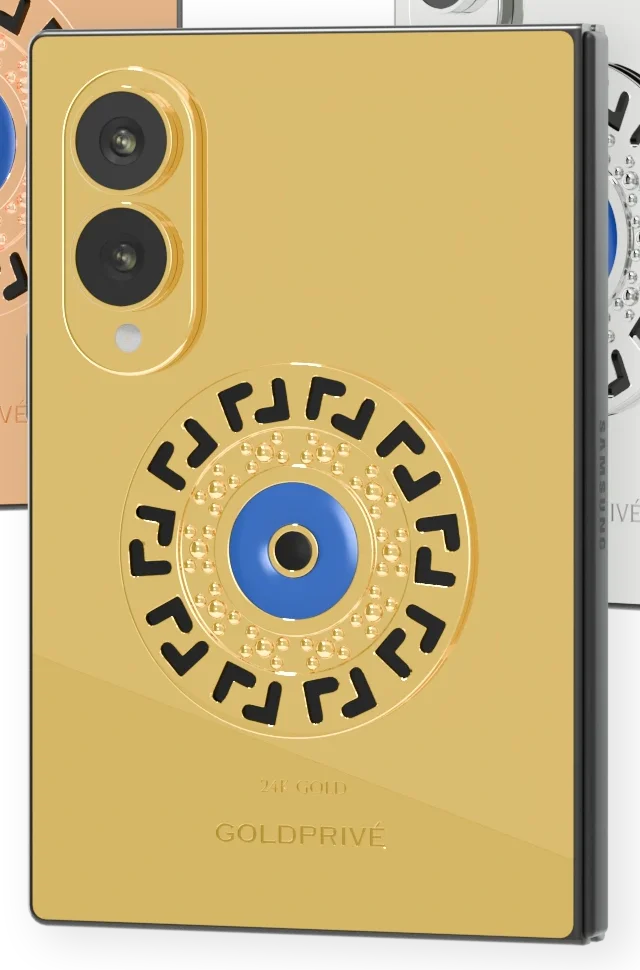 Meandros Blessing Eye Gold Samsung Galaxy Z Fold8 close-up of the black Greek key, textured gold band and blue eye on the 24K Gold back
